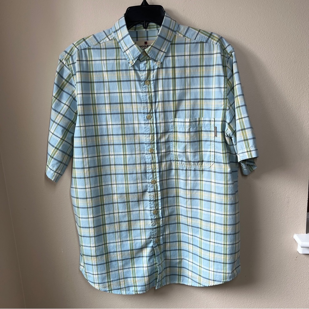 Vintage Woolrich Men’s Blue Plaid Short Sleeve Button Down Size Medium